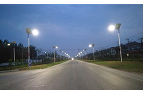 定远县范岗乡太阳能路灯项目实景