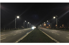 104国道太阳能路灯实景